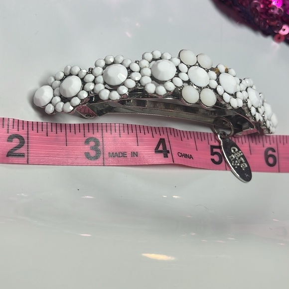 CÄRA N.Y. WHITE CRYSTAL HAIR CLIP VINTAGE main image 7